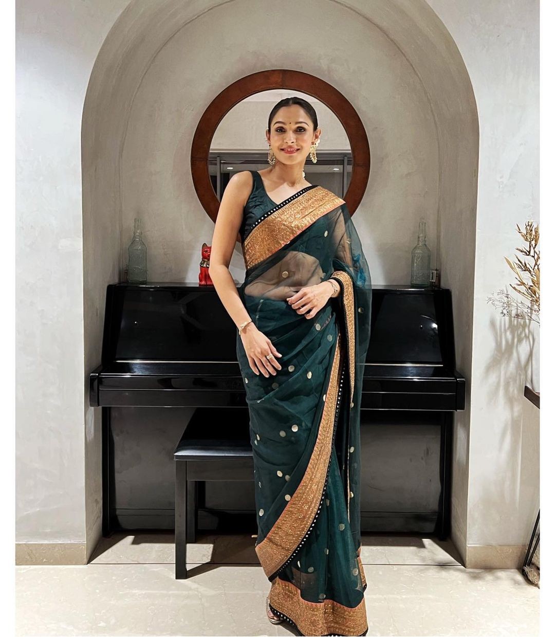 Andrea Jeremiah steals her fans' hearts by donning a saree!