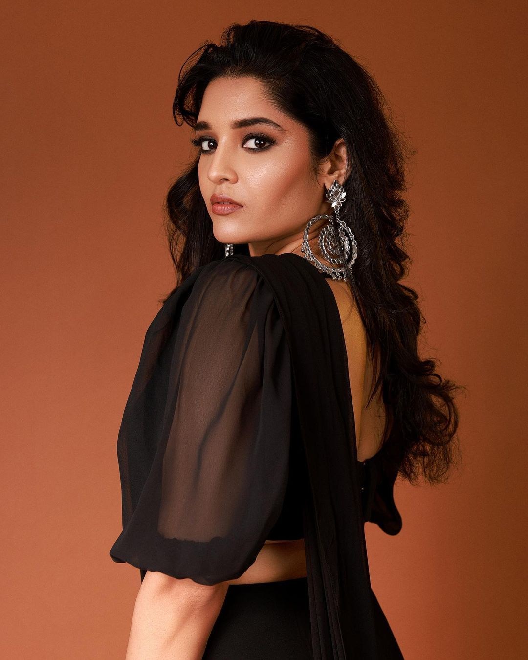 Ritika Singh's new pictures in an all-black getup