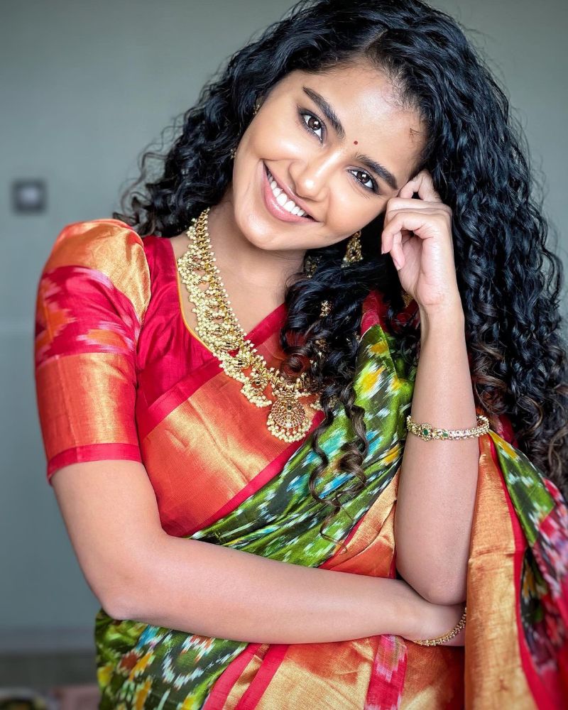 Stunning Anupama Parameswaran.