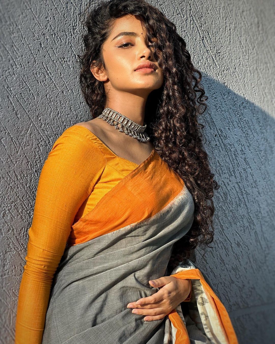 Stunning Anupama Parameswaran
