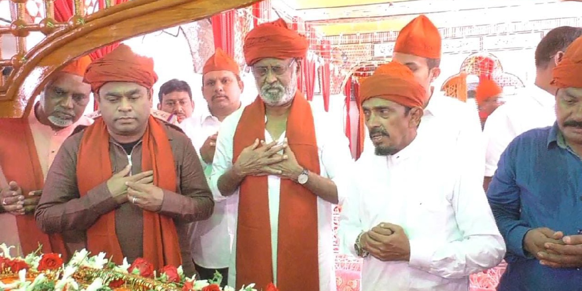 Rajinikanth with AR Rahman at Ameen Peer Dargah