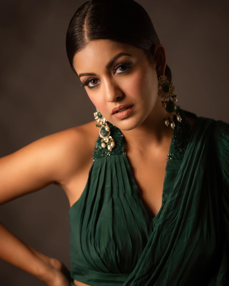 Stunning Ishita Dutta 